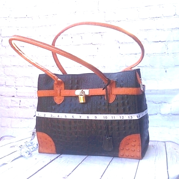 M & R MODA IN PELLE FIRENZE PURSE - Picture 3 of 12